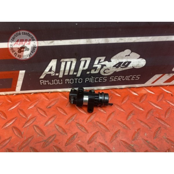 Contacteur de frein avant 