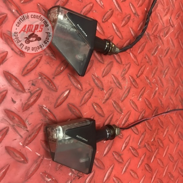 Clignotants avant Rizoma 