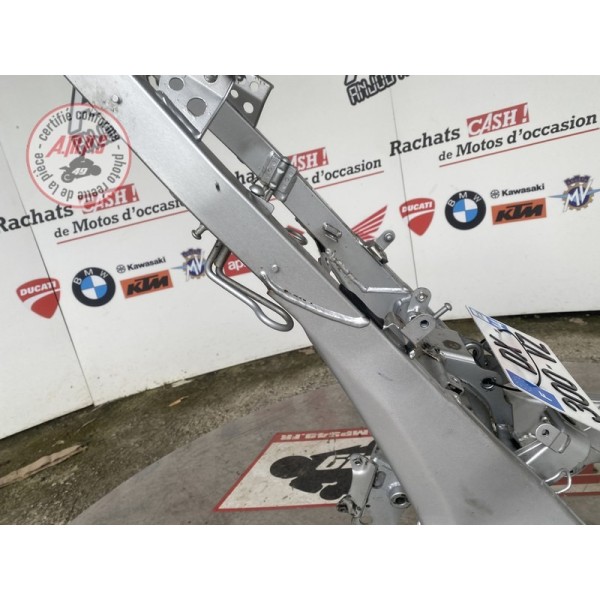 Cadre avec carte grise 