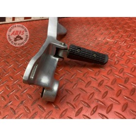 Platine repose pied passager droite 