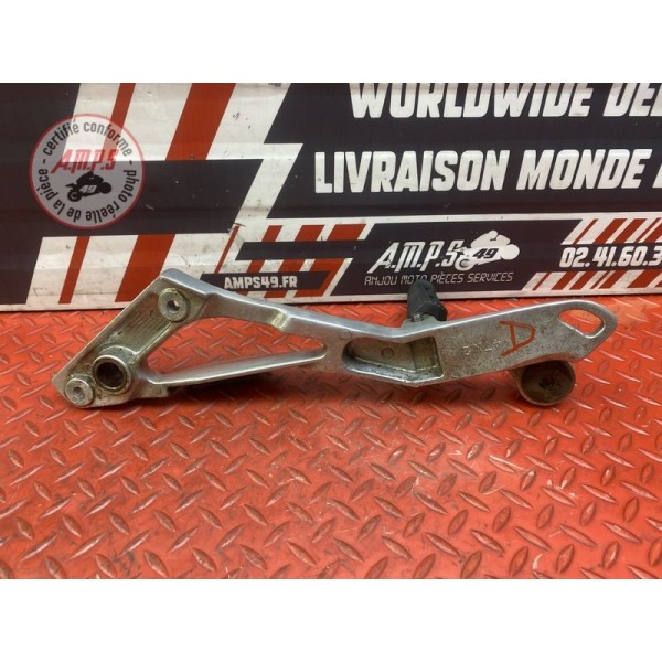 Platine repose pied passager droite 