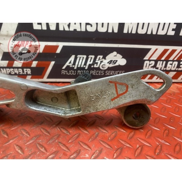 Platine repose pied passager droite 