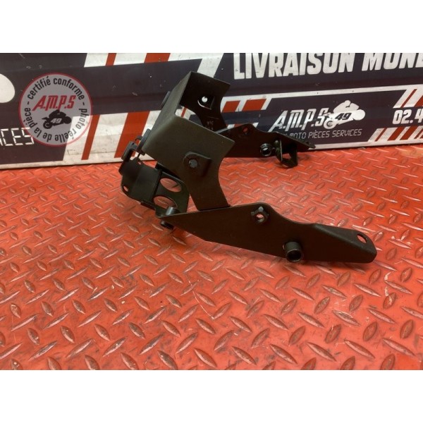 Support de feux arriere 