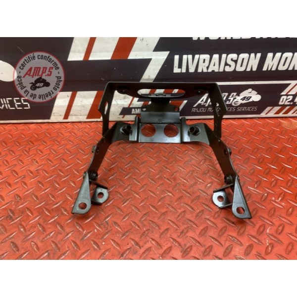 Support de feux arriere 