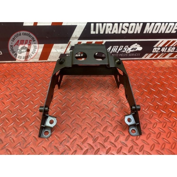 Support de feux arriere 