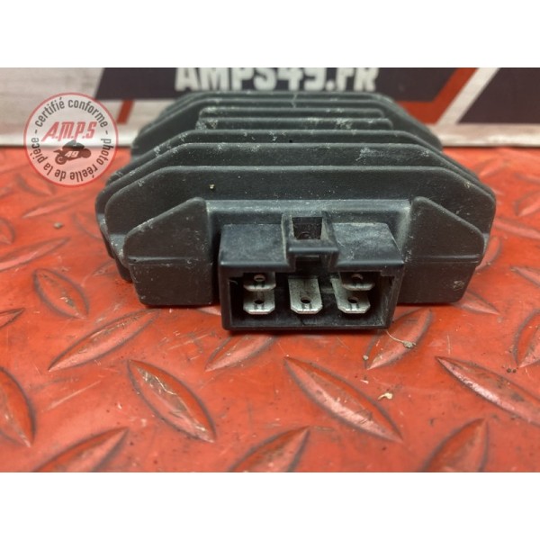 Regulateur de tension 