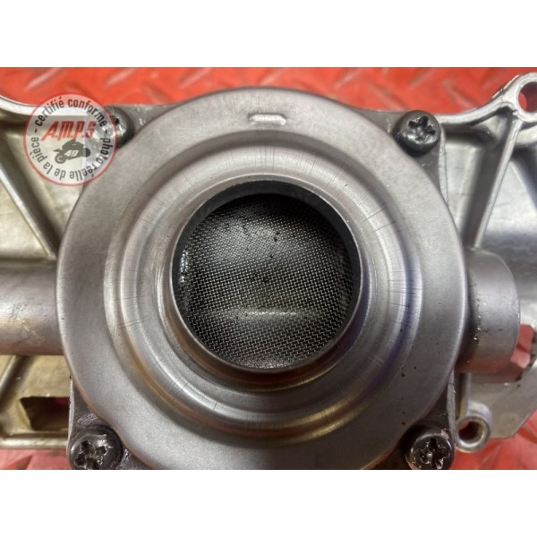 Carter avec crépine d'aspiration d'huile 