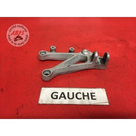 Platine repose pied gauche n°2 Triumph 765 Street Triple RS 2017 à 2019