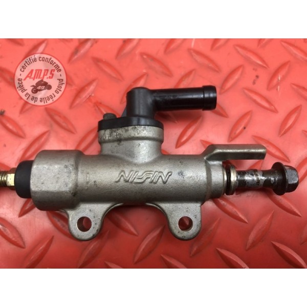 Maitre cylindre de frein arriere 