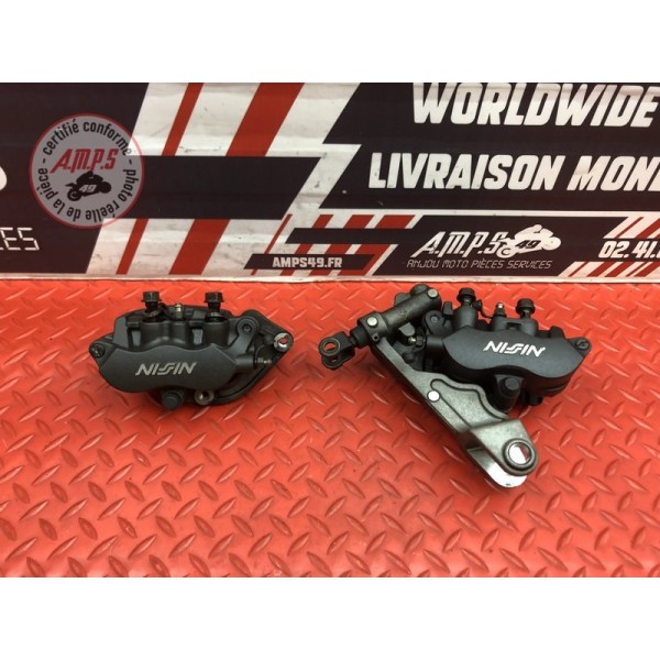 Paire d'étrier de frein avant