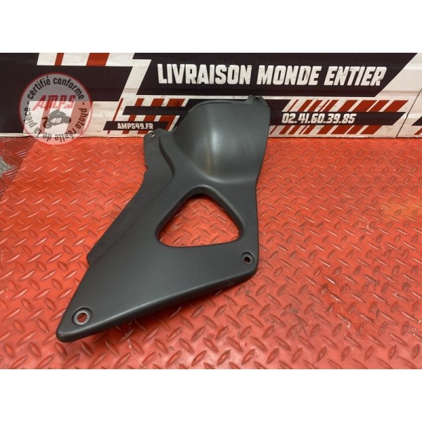 Cache sous selle gauche 