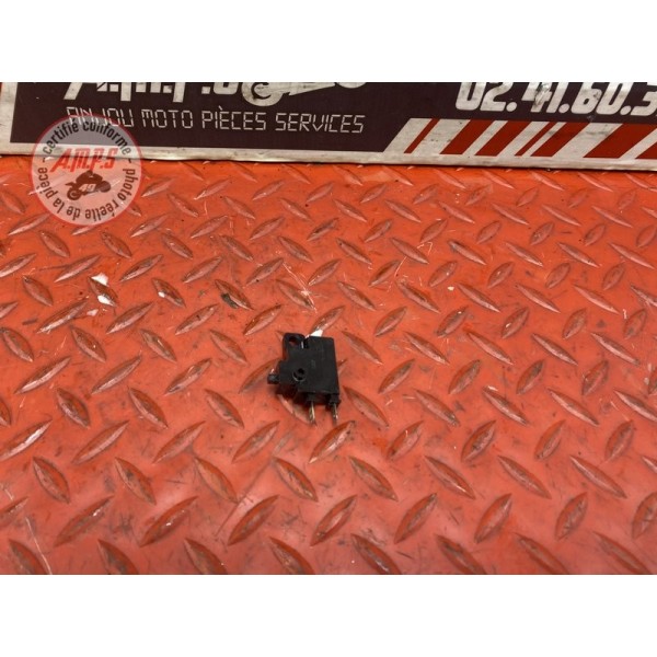 Contacteur de frein avant 