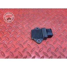 Regulateur de tension 