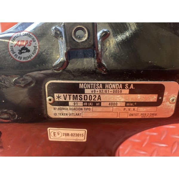 Cadre avec carte grise 