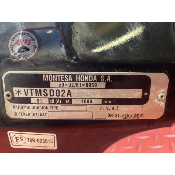 Cadre avec carte grise 