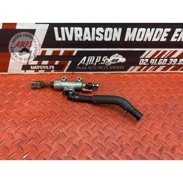 Maitre cylindre de frein arriere 