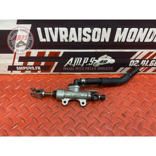 Maitre cylindre de frein arriere 