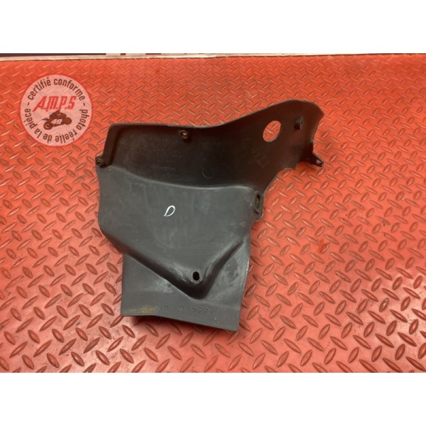 Cache plastique avant droit 