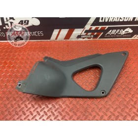 Cache plastique sous selle droit 