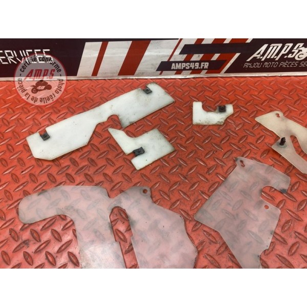 Cache plastique sur cadre 