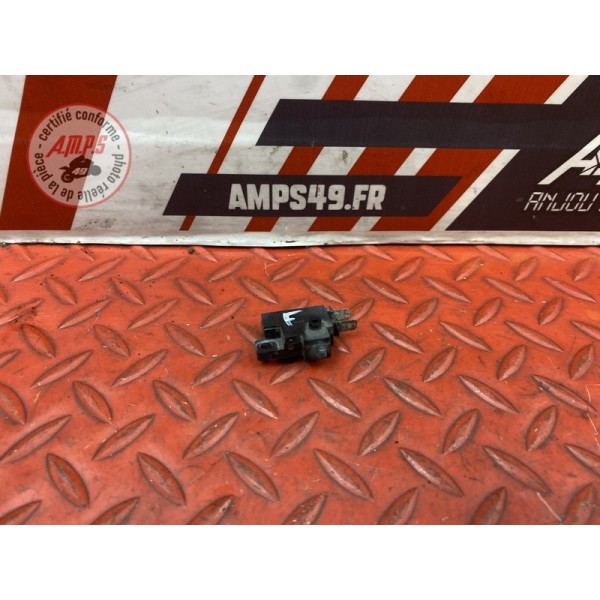 Contacteur de frein avant 