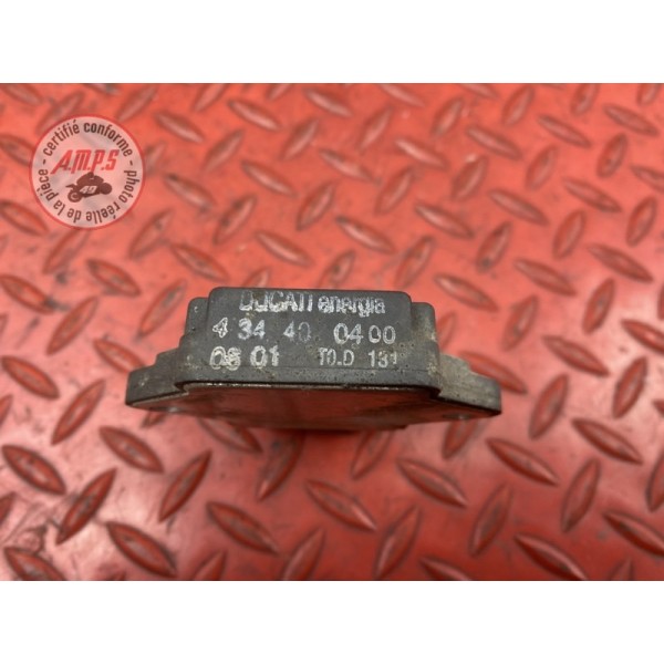 Regulateur de tension 