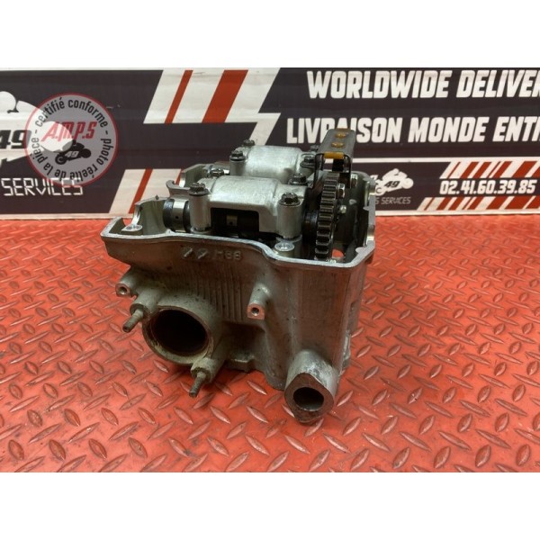 Culasse avec arbre a came avant 