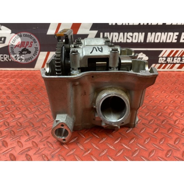 Culasse avec arbre a came avant 