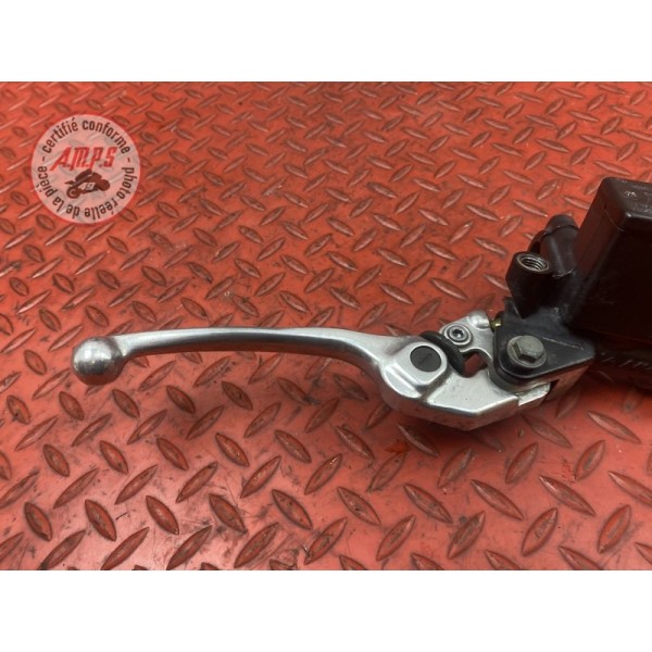 Maitre cylindre de frein avant 