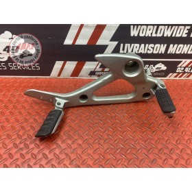 Platine repose pied droite 