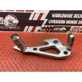 Platine repose pied droite 