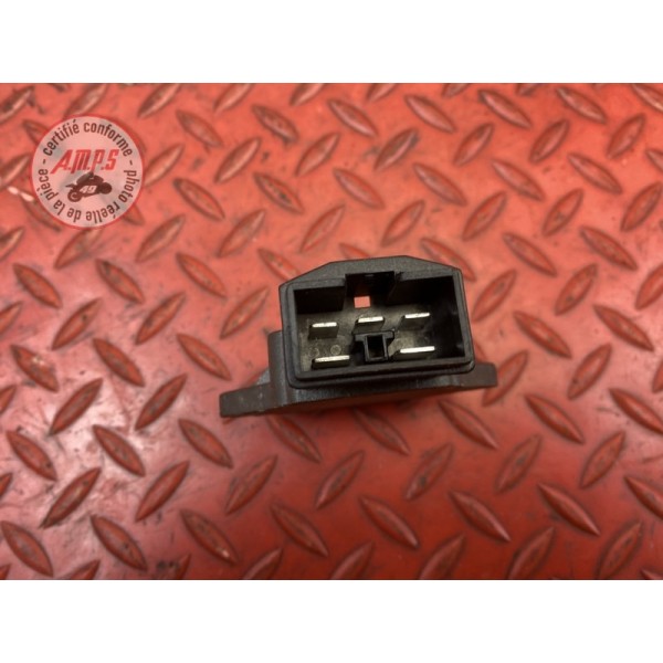 Regulateur de tension 
