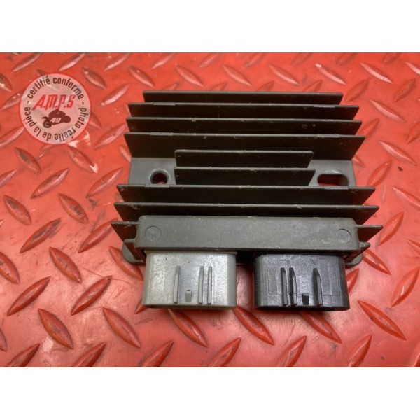 Regulateur de tension 