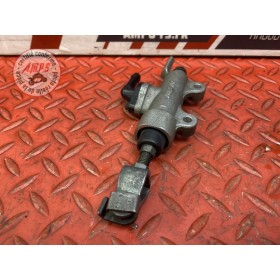 Maitre cylindre de frein arriere 