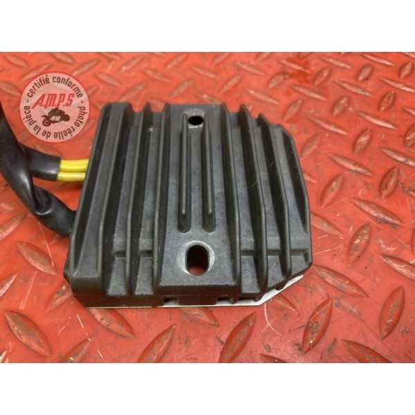 Regulateur de tension 