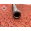 Axe de roue arriere