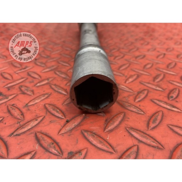 Axe de roue avant 