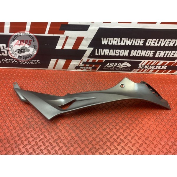 Cache plastique sous selle droit 