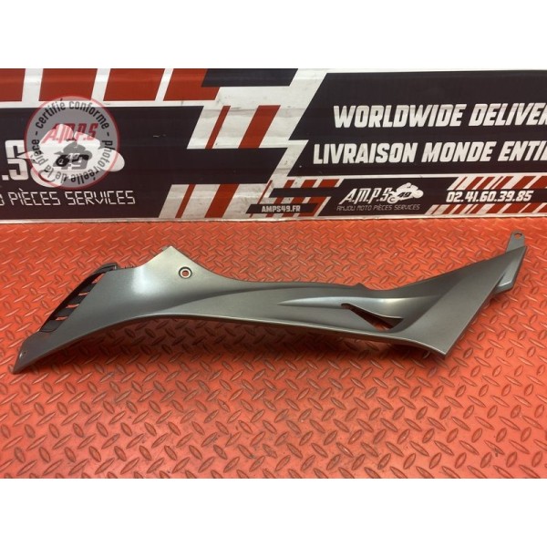 Cache plastique sous selle gauche 