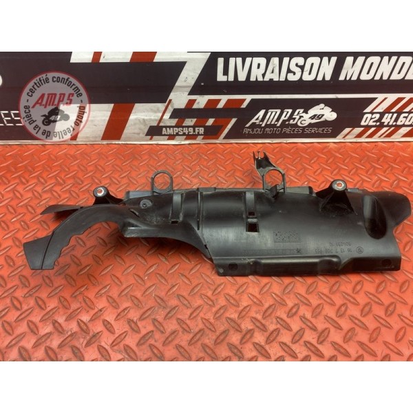 Cache plastique sur radiateur 