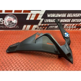 Cache sur flanc de carénage droit 