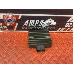 Regulateur de tension 