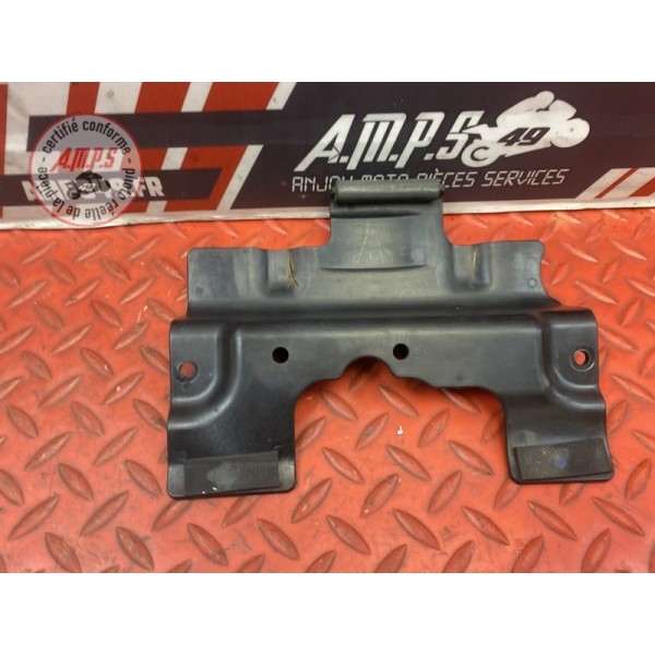 Cache plastique sur couvre culasse 