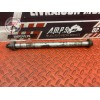 Axe de roue arriere 