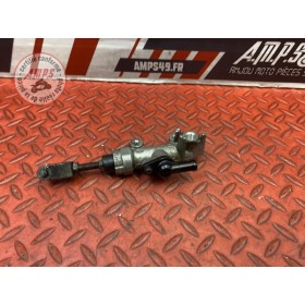 Maitre cylindre de frein arriere 