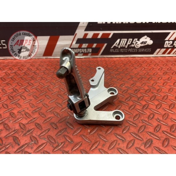 Platine repose pied droite 