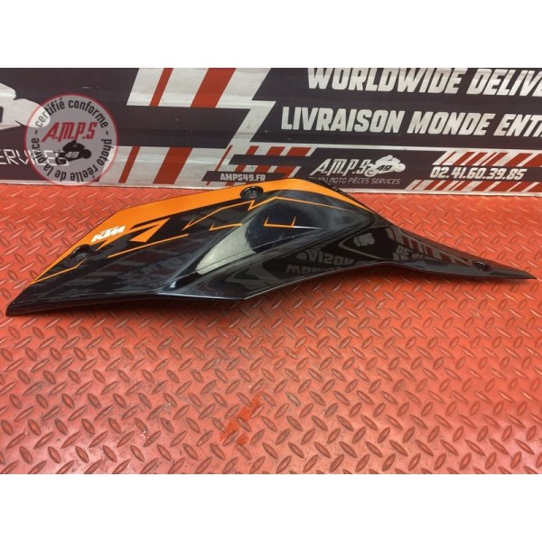 Ecope de carénage gauche 