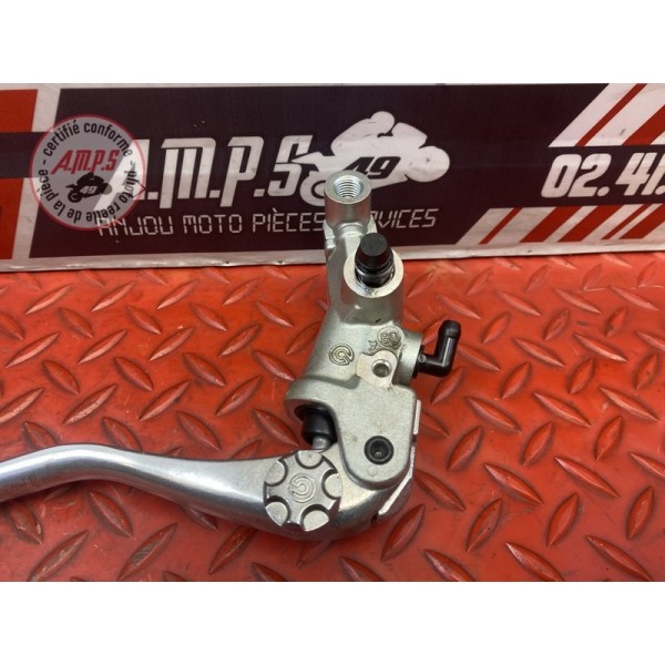 Maitre cylindre de frein avant 