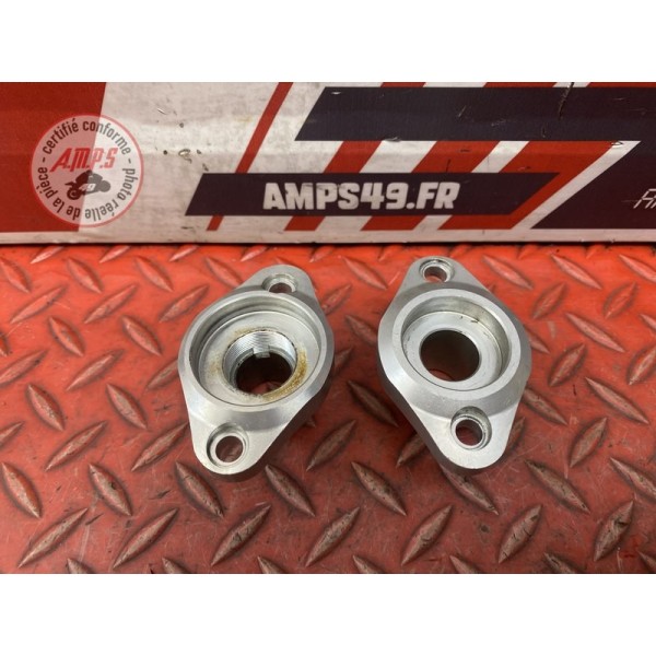 Entretoise d'axe de bras oscillant 