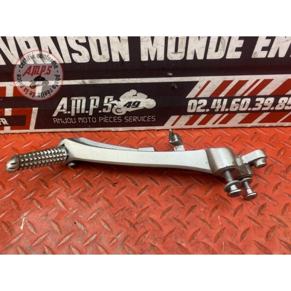 Platine repose pied passager droite 